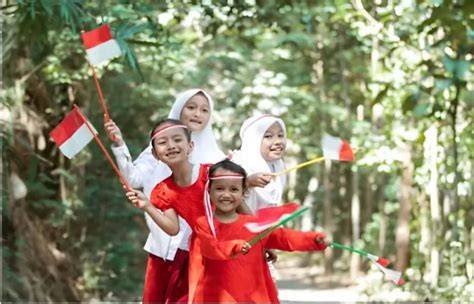 Ginandjar menyoroti pentingnya nasionalisme ekonomi dalam pendidikan, mengajak generasi muda menjadi ‘anak didik’ yang berdaya saing global