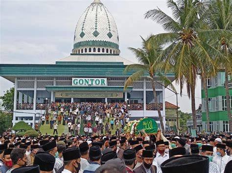 Sejarah Pondok Gontor: Dari Masa Surut yang Dibangkitkan Seorang Ibu Hingga Lahirnya Sistem Pendidikan Modern yang Menginspirasi Generasi