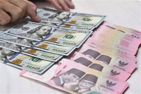 Dolar AS Pagi Ini Melemah ke Rp 17.698, Analisis Penyebab Penurunan dan Dampaknya bagi Impor serta Konsumen Lokal