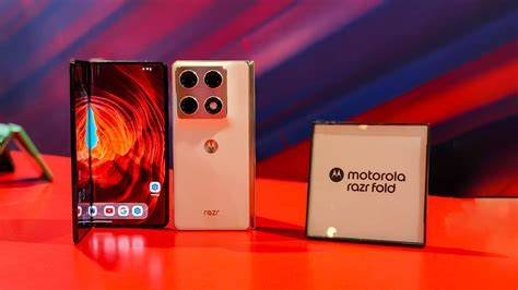 Review Motorola Razr Fold mengungkap kamera yang serius dan baterai berkapasitas jumbo, menjawab ekspektasi pengguna flagship lipat