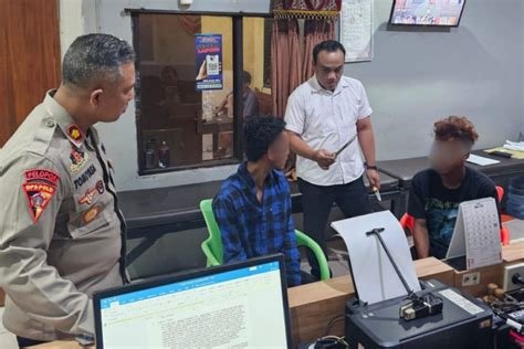 Bawa kunci T dan sajam, dua pria diamankan polisi di Kalianda setelah penyelidikan mengungkap dugaan pencurian peralatan keamanan kritis