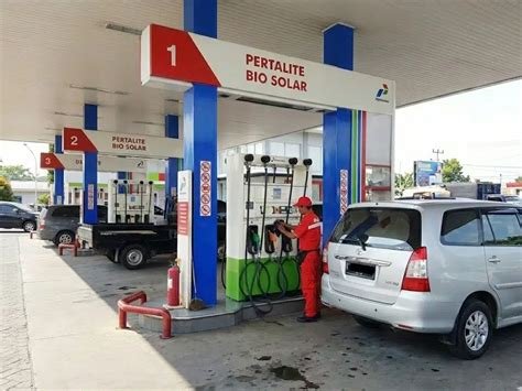 Pertamina perkuat pengiriman stok solar ke seluruh SPBU di Lampung untuk mengatasi antrean panjang dan memastikan pasokan bahan bakar tetap lancar bagi konsumen