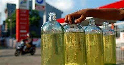 Mengungkap fenomena kenapa banyak orang suka aroma bensin, dari sisi kimia hingga nostalgia masa kecil