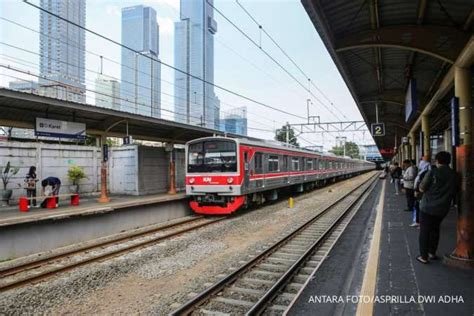 Stasiun Karet mulai menghentikan operasi hari ini; apa artinya bagi penumpang KRL yang biasanya naik‑turun di BNI City?