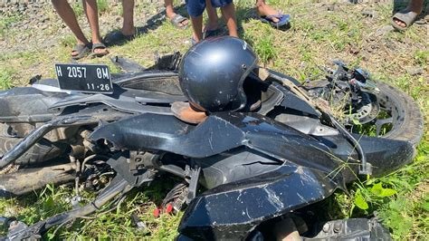 Pengendara motor Beat terpental lima meter dalam kecelakaan beruntun di Tuban, kemudian dinyatakan meninggal di lokasi kejadian