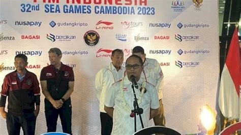Timnas Anggar menyiapkan diri menghadapi Asian Games dengan dukungan strategi dari dua pelatih asal Jepang